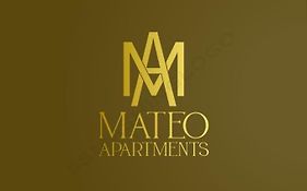 Mateo Apartments I Contactless Check-In